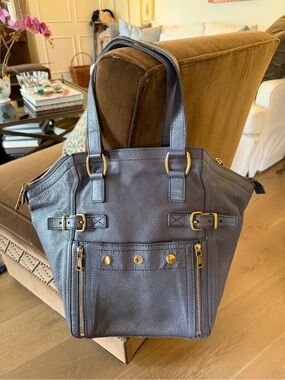 Yves Saint Laurent (YSL) tote/shoulder bag in gray w/gold. GREAT condition